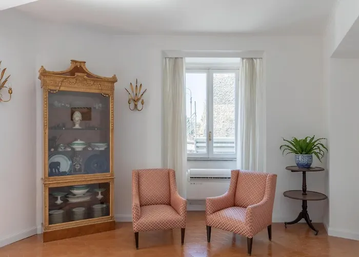 Iflat Modern In The Monti Area Апартаменты