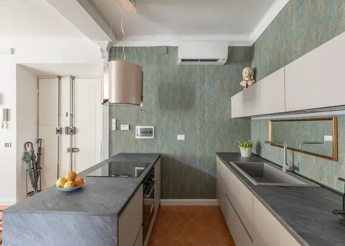 Iflat Modern In The Monti Area