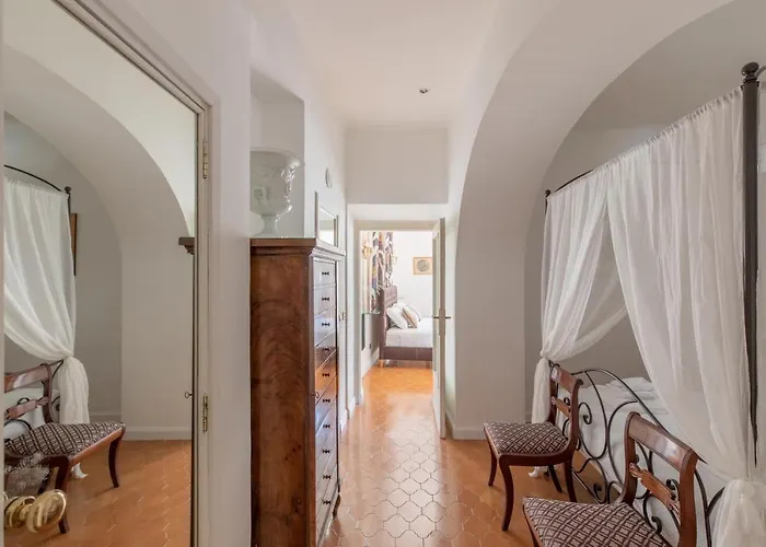 Iflat Modern In The Monti Area *